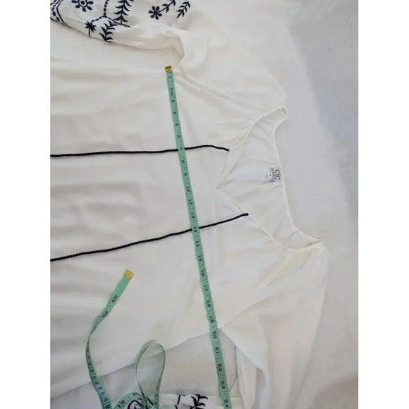 Chic Connection tunic mini dress, white & blue embroidered, women's small D18 - Picture 7 of 8